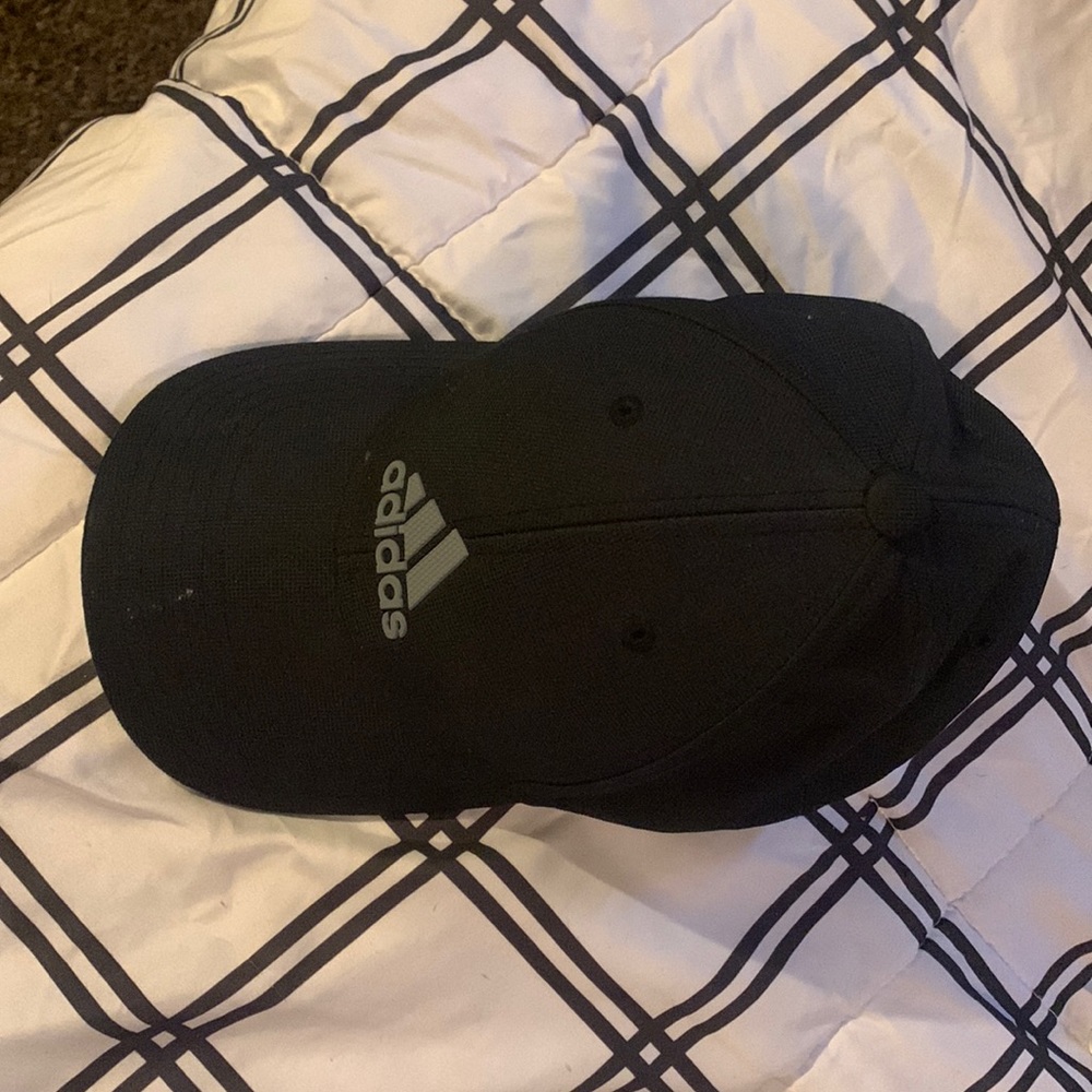 Gentle used only wore once adidas hat